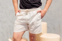 SHORT LINHO MARFIM OCKY