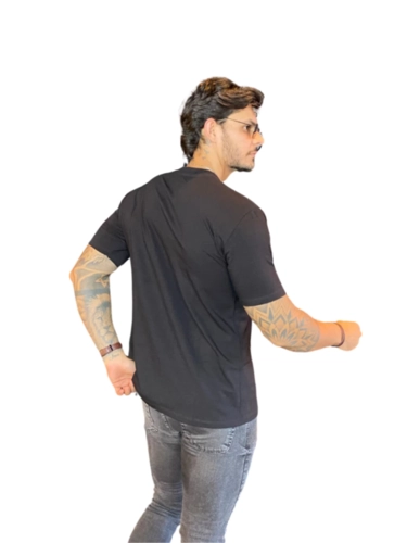 CAMISETA MR. OCKY GOLA ESTAMPADA