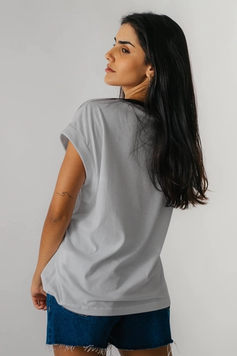 T - SHIRT BLOCADA MANGAS FEMININA