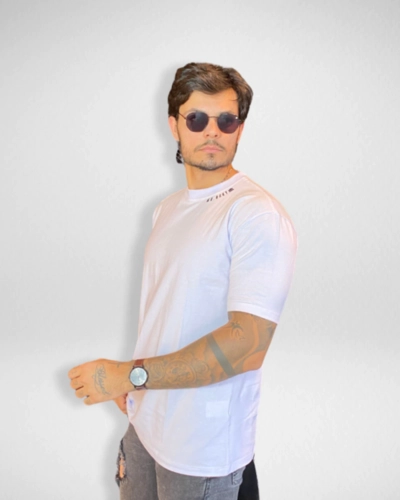 CAMISETA MR. OCKY GOLA ESTAMPADA