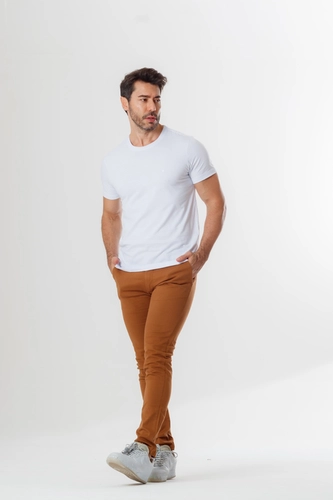 CAMISETA BASIC - WHITE HOUSE