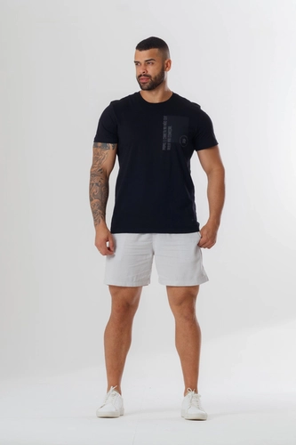 CAMISETA PAPEL E CANETA NA MAO PRETO M