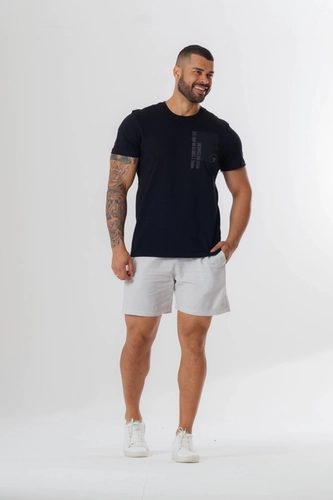 CAMISETA PAPEL E CANETA NA MAO PRETO M