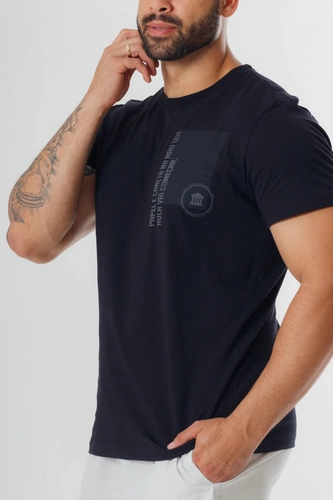 CAMISETA PAPEL E CANETA NA MAO PRETO M