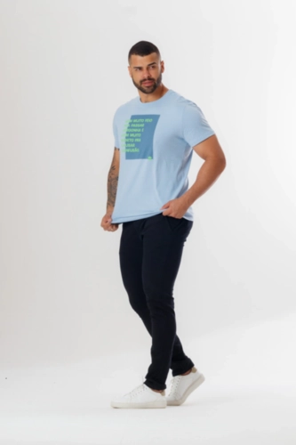 CAMISETA EMBAIXADOR NEM MUITO FEIO PRETO PRETO GG