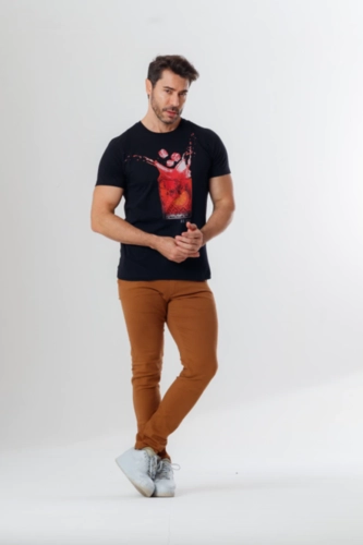 CAMISETA COPO VERMELHÃO