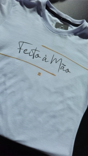 CAMISETA FEITO A MAO FEMININO